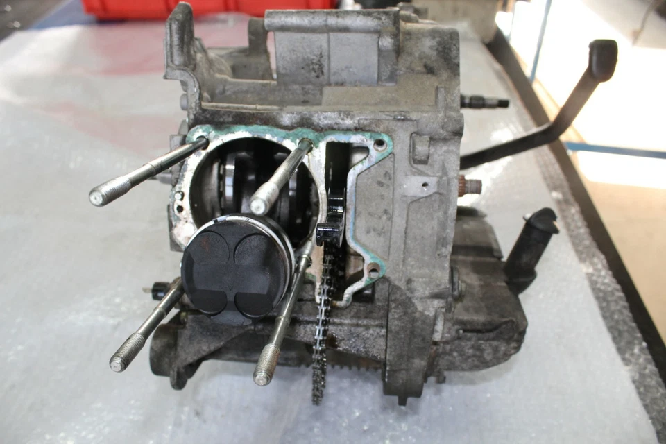 Motor Motorblock Engine Gehäuse Piaggio MP3 125 06- #R7690 - Bild 3 von 4