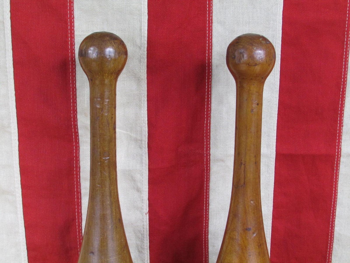 Vintage 1930s Wood Indian Club Antique Exercise Pins Gym 18