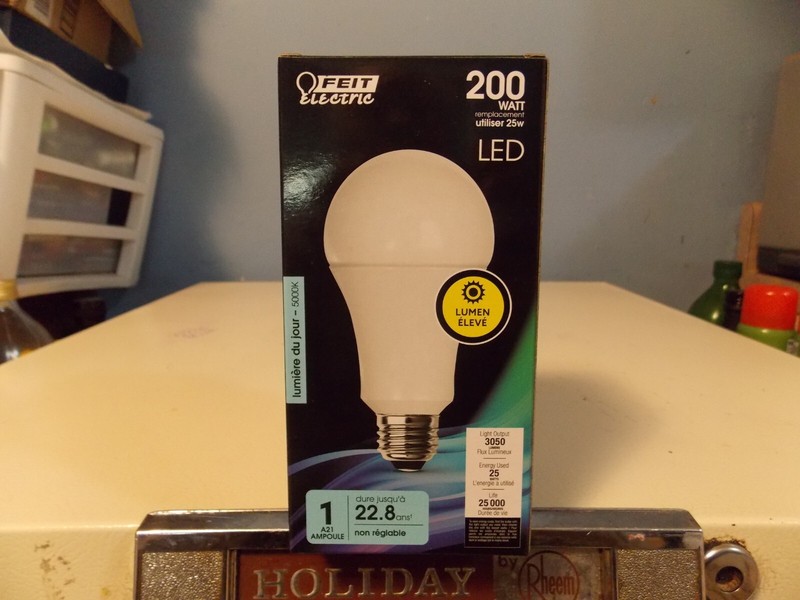 FEIT ELECTRIC LED LIGHT BULB A21 3050 LUMEN 200 WATT USES 25 WATT DAYLIGHT