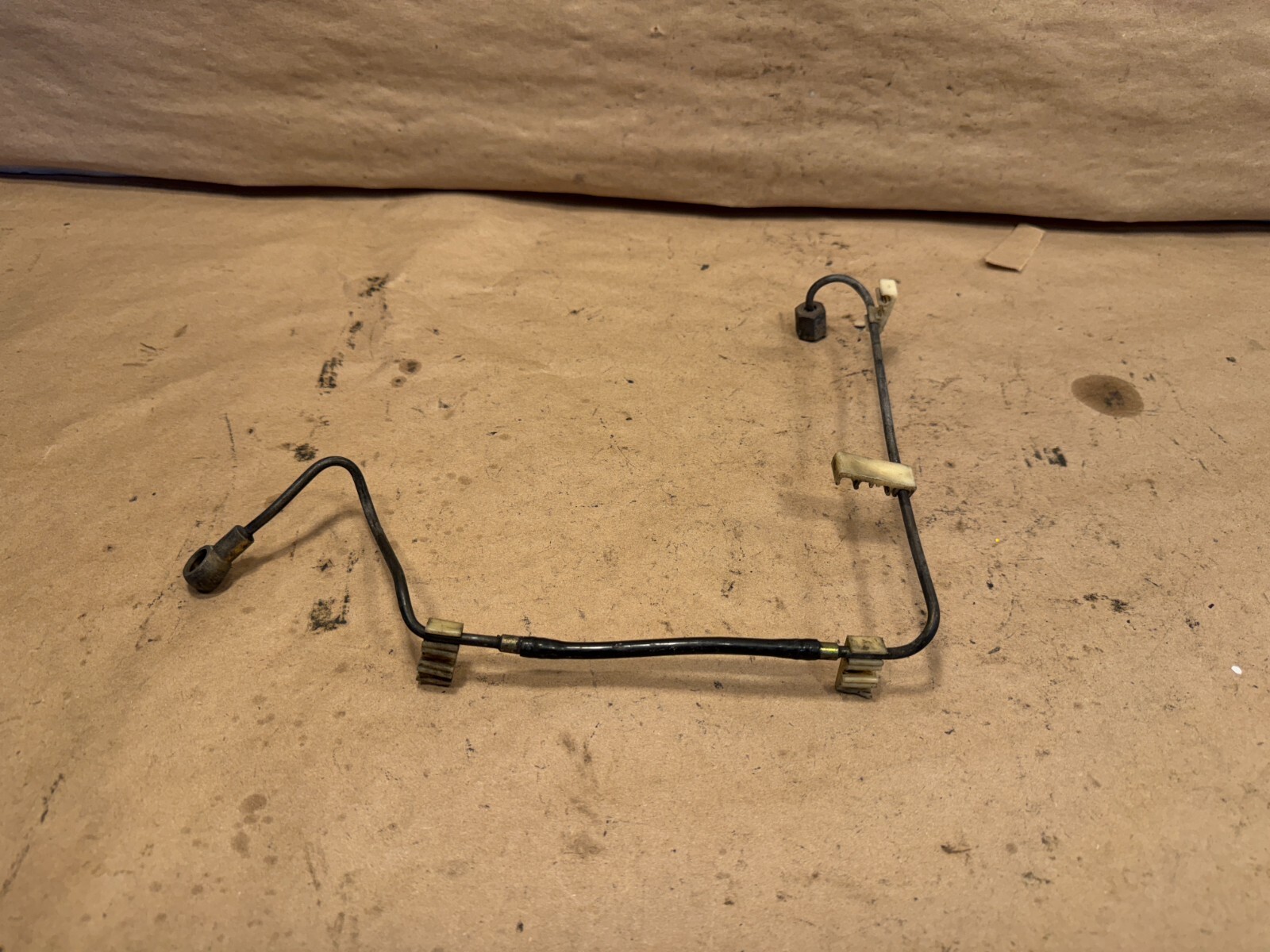 Ferrari Testarossa Fuel Pipe From Metering Device To Cylinder # 9 OEM PN 125796