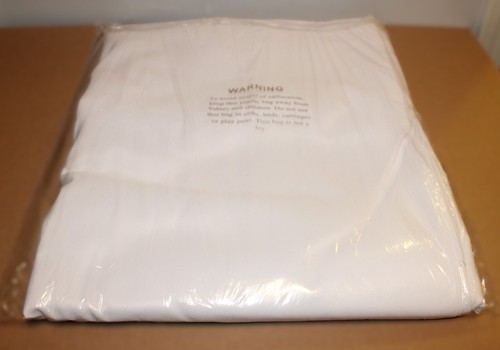 Tablecloth White Polyester Rectangular 90x132 inches Round 108 inches - Picture 2 of 8