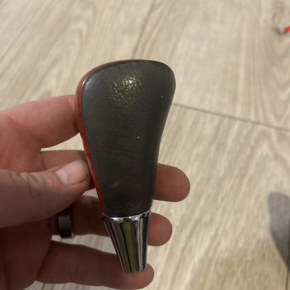 2001 - 2006 年 LEXUS LS430 原始设备制造商中心皮革换档刀刀木饰 — 第 3/4 张图片