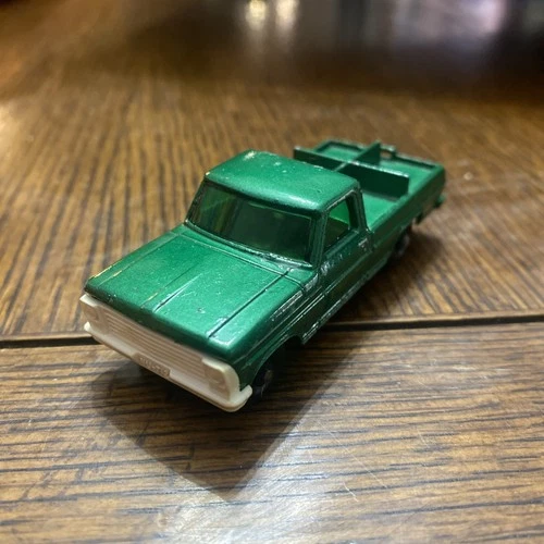 Vintage 1969 Green Lesney Matchbox Kennel Truck Series # 50 England No Top