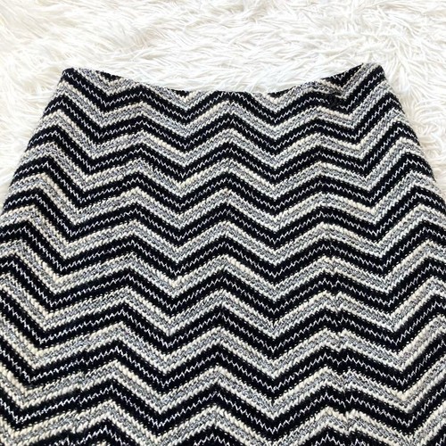 CHANEL Tweed Skirt Coco Mark Geometric Wool Black White Size 38 104986K Authen - Picture 2 of 10