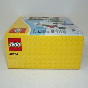 LEGO Winter Fun 40124 RETIRED Christmas Tree Snowmobile Husky Dog Snowman Cabin