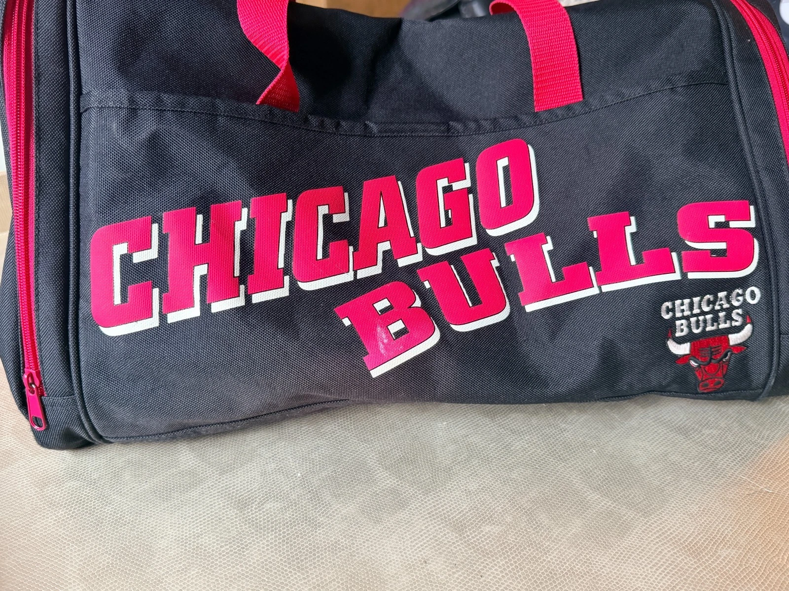 Vintage 1990s Chicago Bulls Duffle Bag NBA Official Licensed Product Travel Bag - product detail image 4