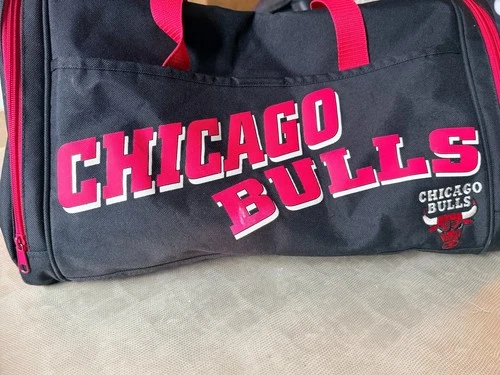 Vintage 1990s Chicago Bulls Duffle Bag NBA Official Licensed Product Travel Bag image 4
