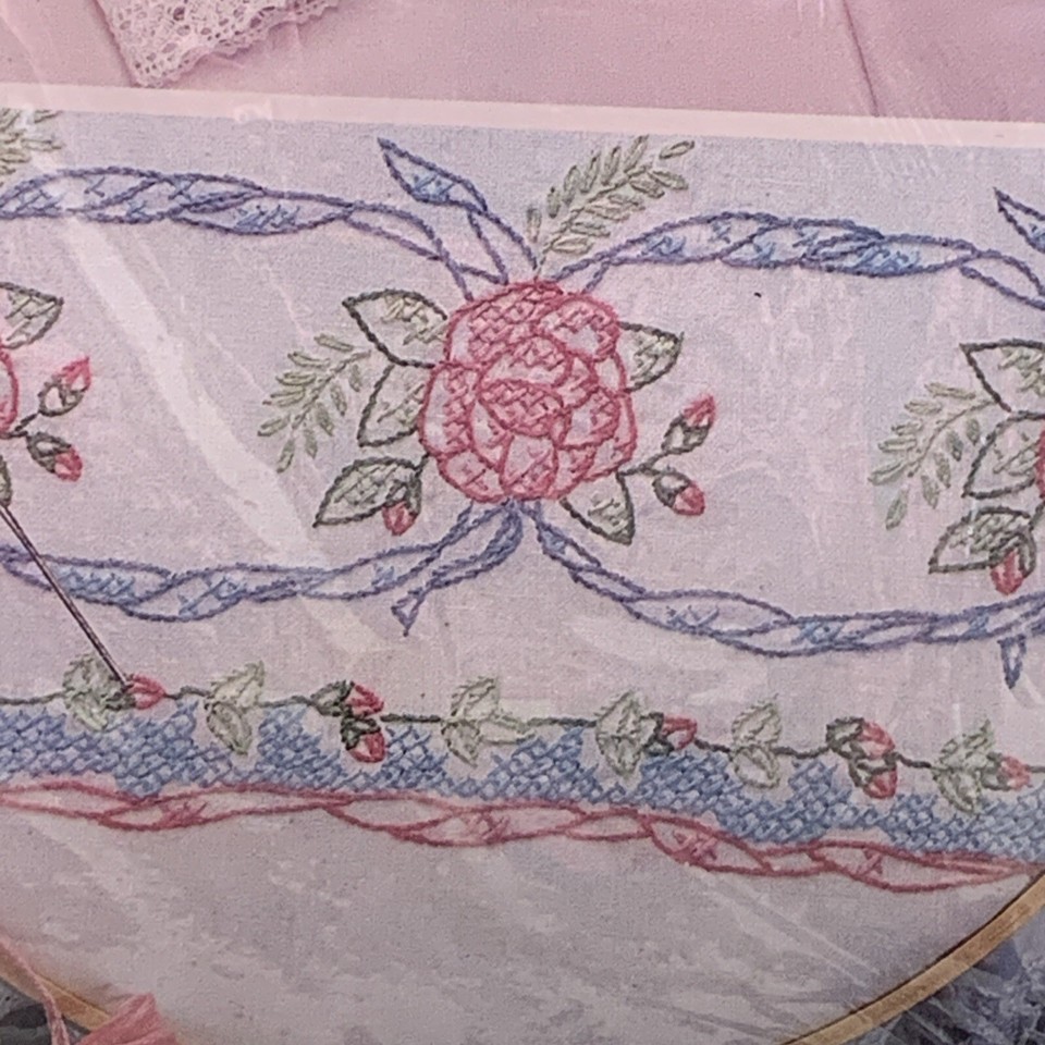 Wonder Art Pillow Cases Rose Lattice 20" x 30" NEW Stamped Pattern To