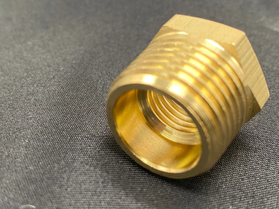 Hex Reducer Bushing 1/2" Male x 1/4" Female NPT Adapter Pipe Fitting Brass - Image 4 of 4