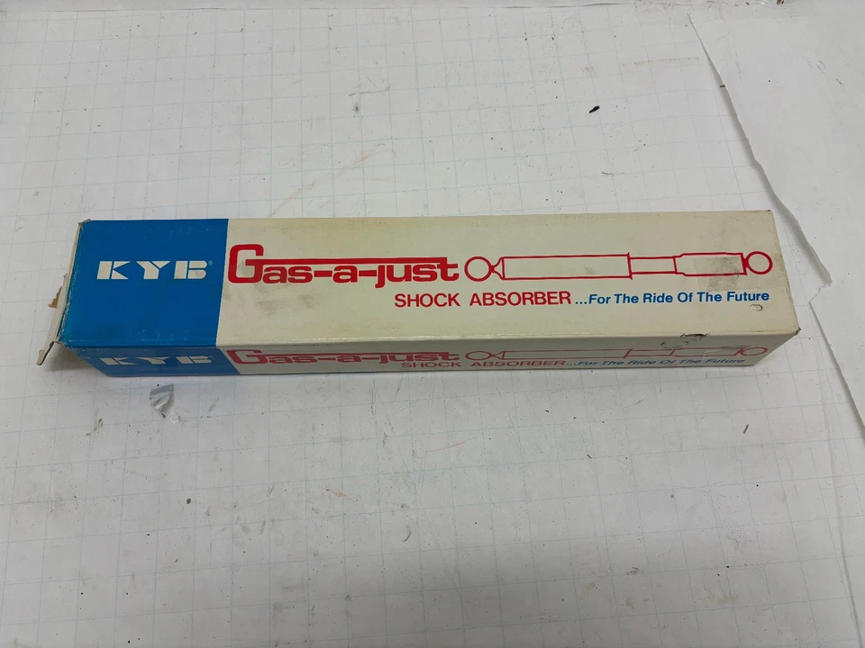Amortiguador trasero KYB Datsun 610 y 710 1972-1981 KG4013A Foto 2 de 2