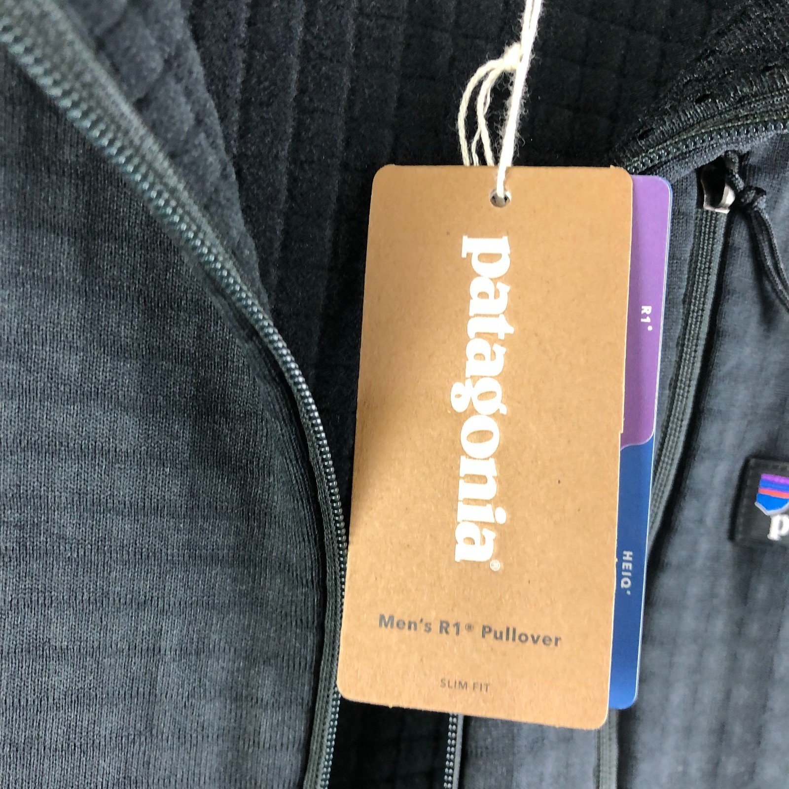 NWT Patagonia 1/2 Zip R1 Pullover Men XL Black Polartec Fleece Grid Co. Logo thumbnail 9