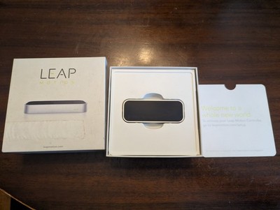 Leap Motion Hand Gesture Controller VR in Original Box orignal 2013 version