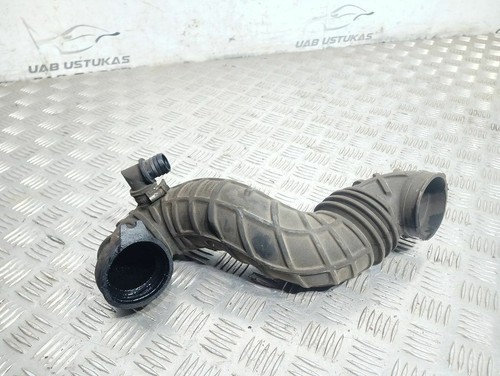 Audi A6 S6 C4 4A 1994 Diesel 85kW Ansaugrohr Ansaugschlauch Turbolader UST62234