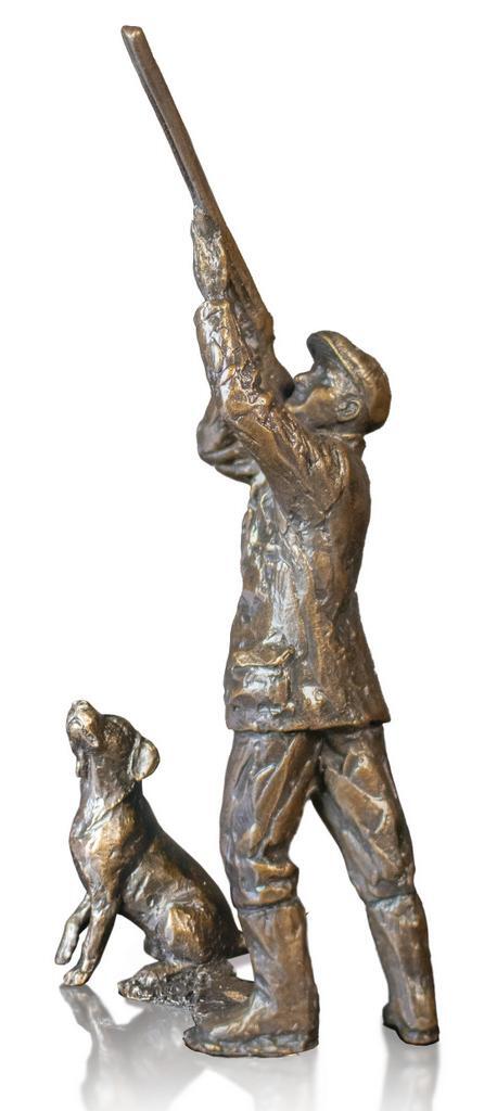 High Bird (1221) Hunter with Dog Bronze Sculpture (Richard Cooper)
