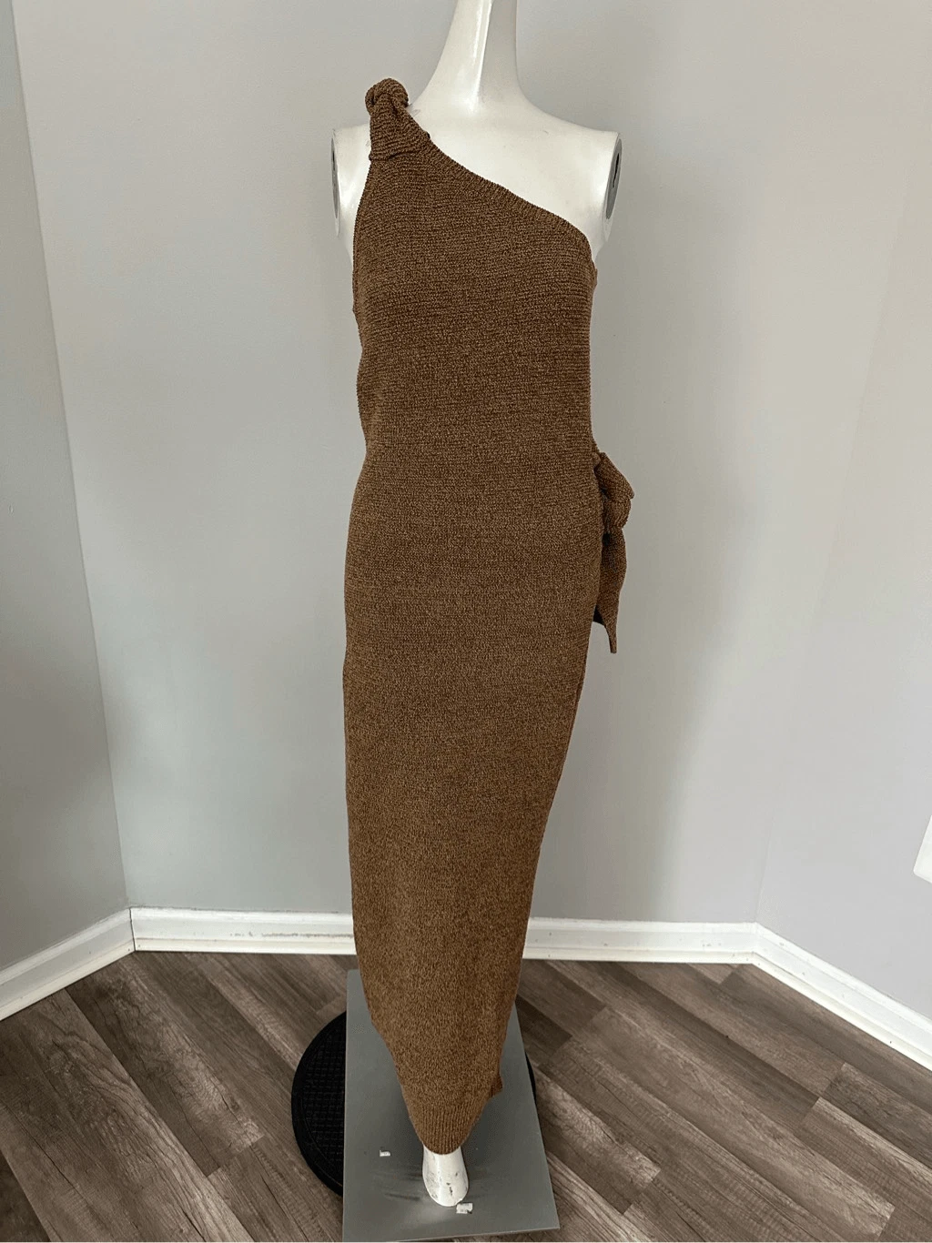 JACQUEMUS La Robe abito a maglia nodo midi