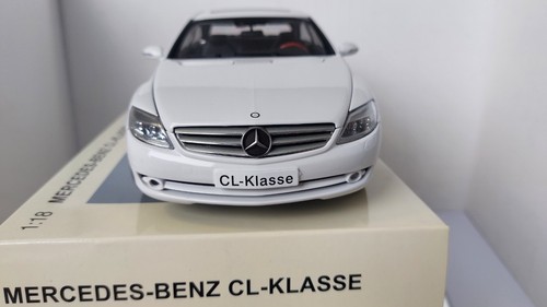 AUTOart Mercedes Benz Clase CL Blanco 1:18 en caja como nuevo - Imagen 10 de 19
