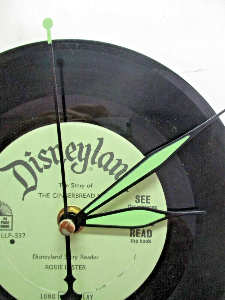 Reloj Dormitorio Infantil Disney Record Funky Manos Verdes Gingerbread Man 1969 7" De Colección Foto 2 de 4