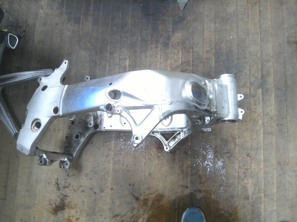 97-99 Suzuki Gsxr600 Gsxr 600 Srad Frame Chassis EZ Reg Clr 1998 98 1997 1999 - Imagem 3 de 4