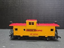 HO Scale Bachmann Union Pacific Wide Vision Caboose 5"