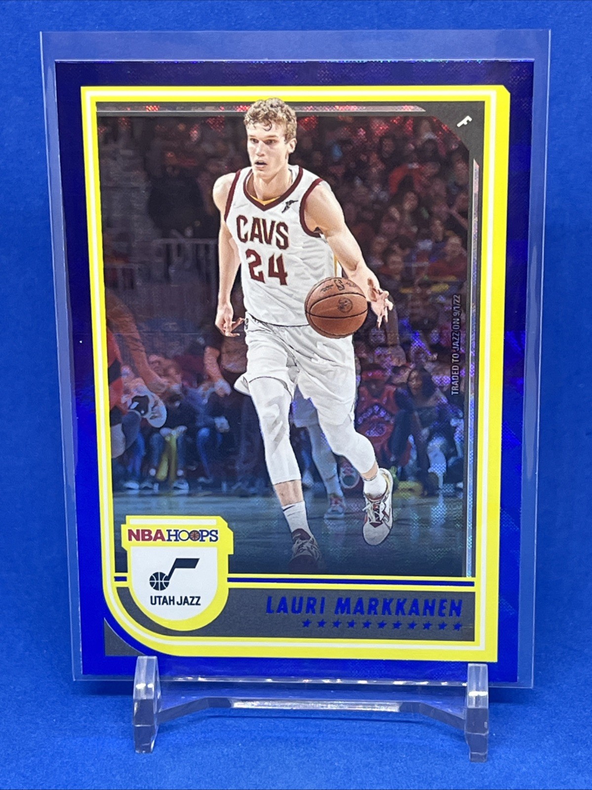 2022-23 Panini NBA Hoops Blue Hyper Parallel #69 Lauri Markkanen Utah Jazz