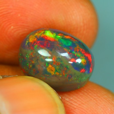 4.70 Cts_Awesome !! 100 % Natural Multi-Color 3D Flash Solid Black Opal