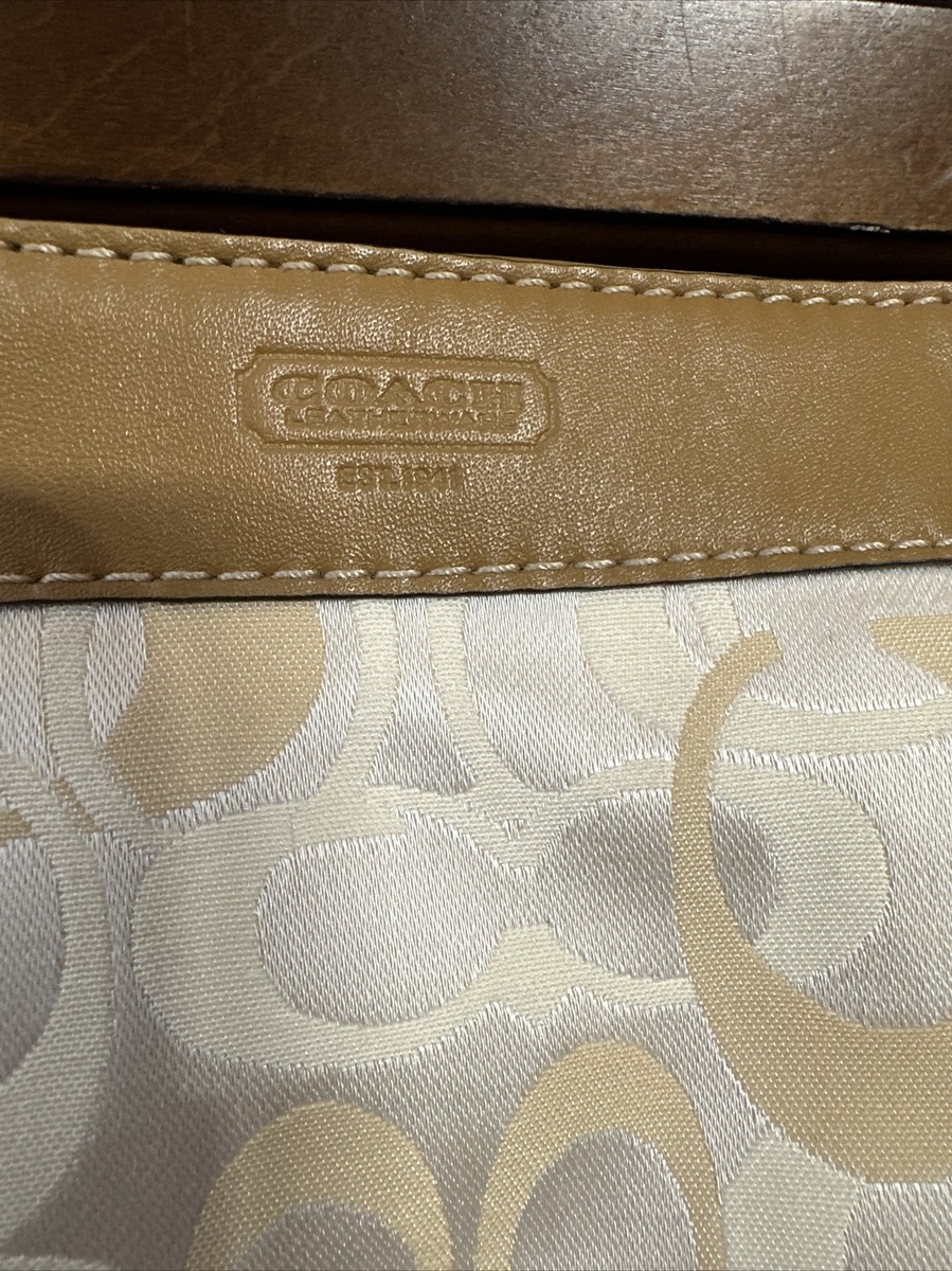 Authentic COACH Zoe Optic Sig Tp Hnd F44109 Brand New With Authentic COACH Zoe Optic Sig Tp Hnd F44109 Brand New With