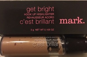 Avon-mark-Get-Bright-Hook-Up-EYE-FACE-Highlighter-GOLDEN-SHADE-New-in-Box