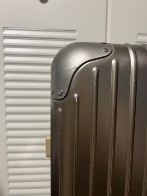 Rimowa Lufthansa Private Jet MW E-Tag 85L Gold 4 wheels Carry Case