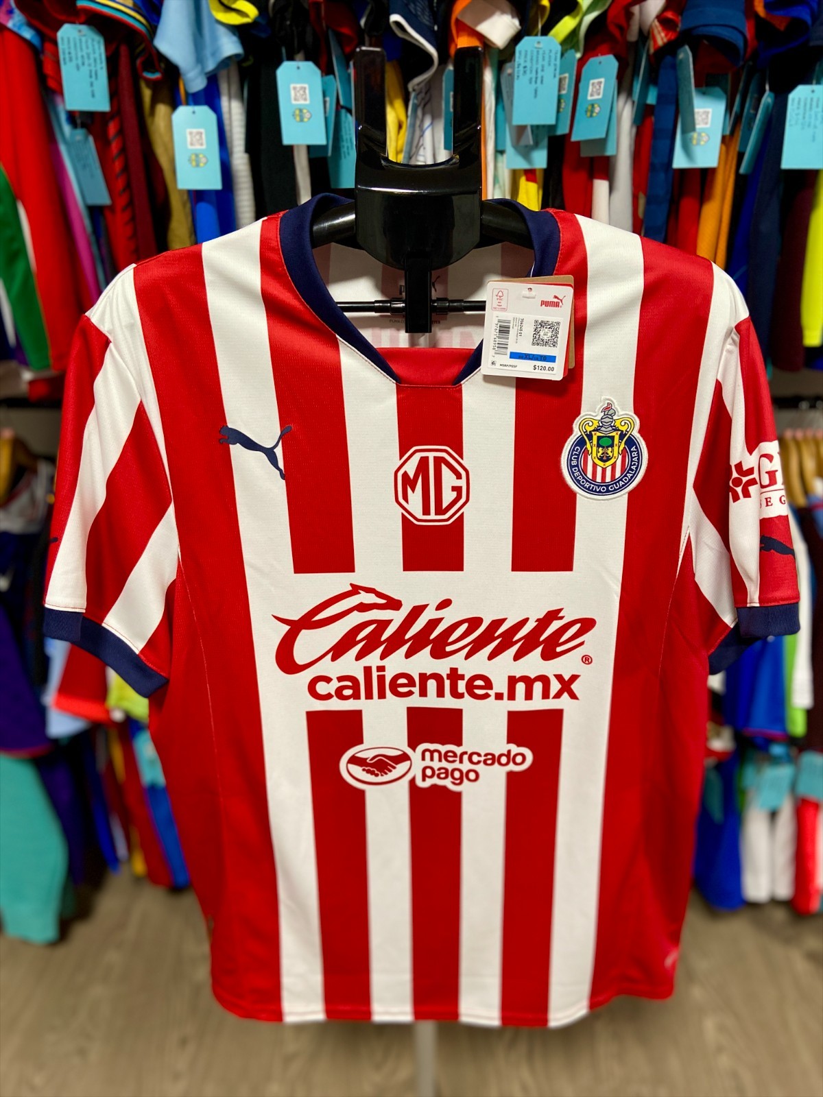 NWT AUTHENTIC Puma Chivas de Guadalajara 2024-25 Home Jersey - Men (XL)