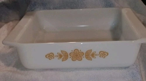 Vintage Pyrex Butterfly Gold 922 8x8x2 Square Baking Dish