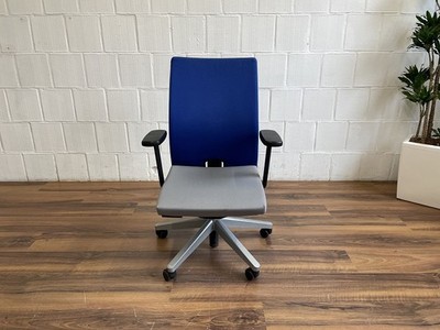 Haworth Comforto Bürodrehstuhl Armlehnen blau grau gepolstert