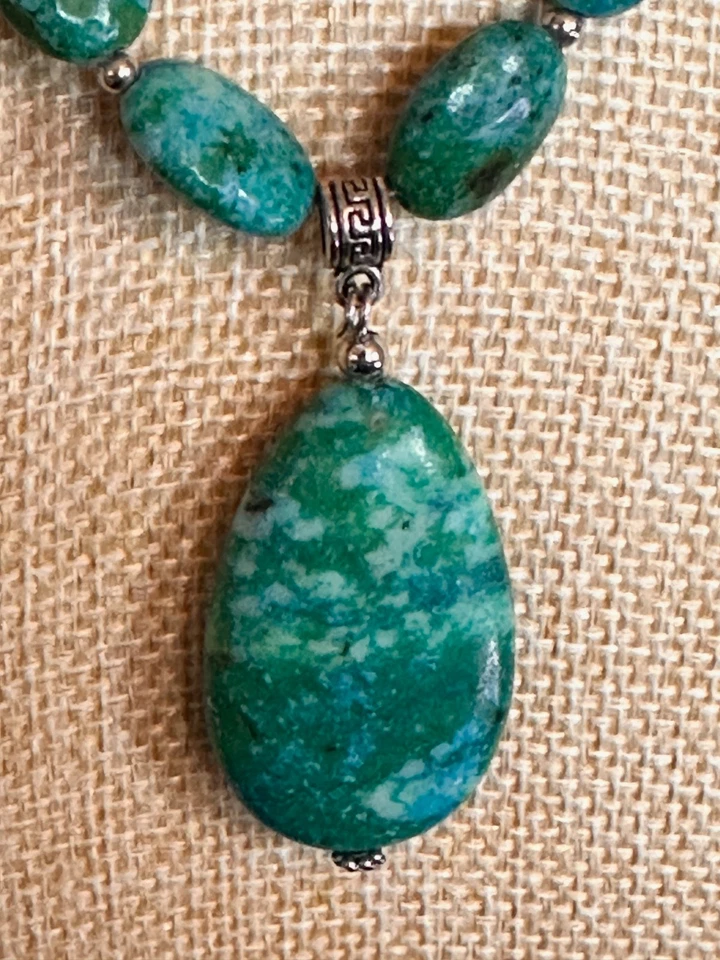 Collar Stauer Tierra y Mar Crisocola Cuentas Verde y Aqua Color Colgante Grande Foto 3 de 4