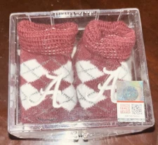 Two Feet Ahead Alabama Crimson Tide Newborn Argyle Box Booties NB – Licensed