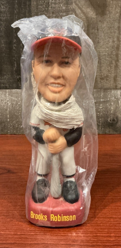 Brooks Robinson (HOF) Orioles SAM's /3,000 Cooperstown Bobble Head