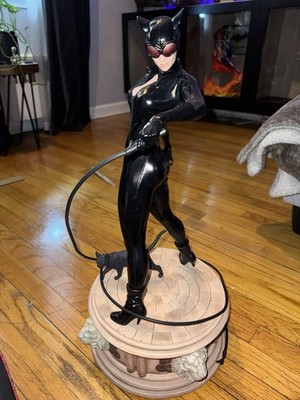 Sideshow Premium Format Catwoman Exclusive  0015/2000 Statue 1/4 DC