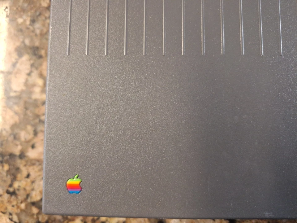 Una de las primeras computadoras Apple de colección Foto 2 de 4