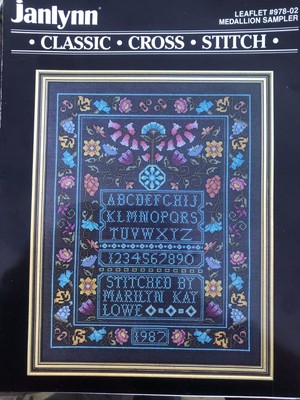 Janlynn Classic Kreuzstich Diagramm Broschüre #978-02 Medaillon Sampler Blumen