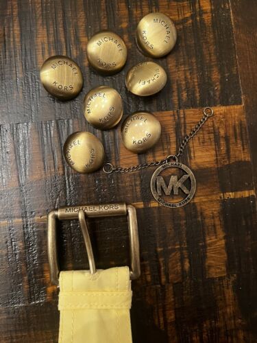 Michael Kors buttons Brass Military Jacket Style Belt Buckle Replacement Charm - Afbeelding 1 van 3