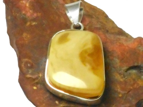 Butterscotch AMBER Sterling Silver 925 Gemstone PENDANT - Gift Boxed - Picture 3 of 8