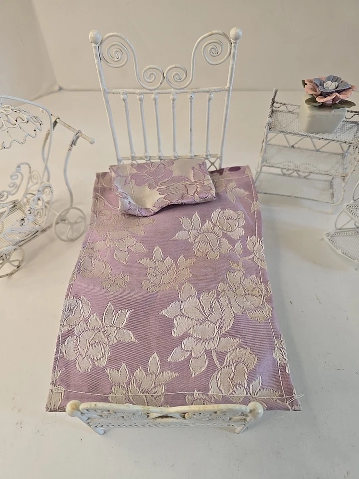 VTG Dollhouse Miniature White Wire Wicker Etagere Shelf Garden Vanity Bed Set 2 - Image 2 of 4