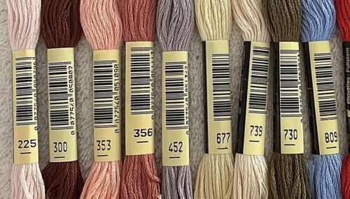 DMC Embroidery Floss Thread Cotton 8.7 Yards 25 Skeins Mixed Colors No Duplicate - Picture 3 of 9