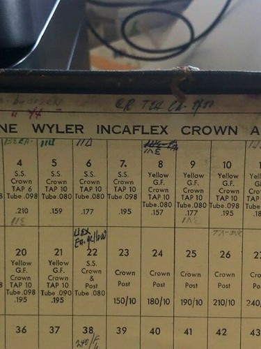 Coronas de reloj Wyler genuino firmado de colección de nuevo de lote antiguo (precio por UNA corona) - Imagen 4 de 29