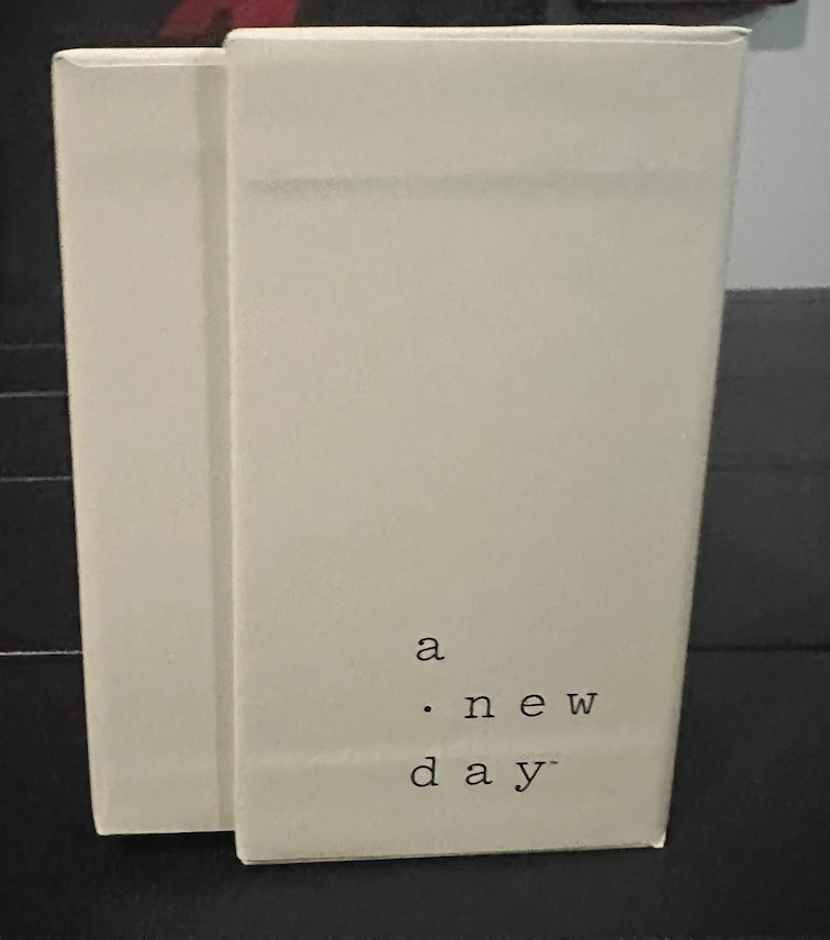 Reloj para mujer A New Day - esfera fácil de leer, correa de cuero marrón ajustable, NUEVO Foto 4 de 4