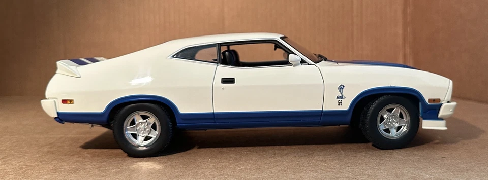 AUTOART 1/18, 1978 Ford XC Falcon Cobra Coupe, RHD,White W/Blue stripe LE Rare - Image 3 of 4