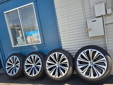 Rare 22 Bentley Bentayga Oem Factory Forged Wheels Rare 22 Bentley Bentayga Oem Factory Forged Wheels