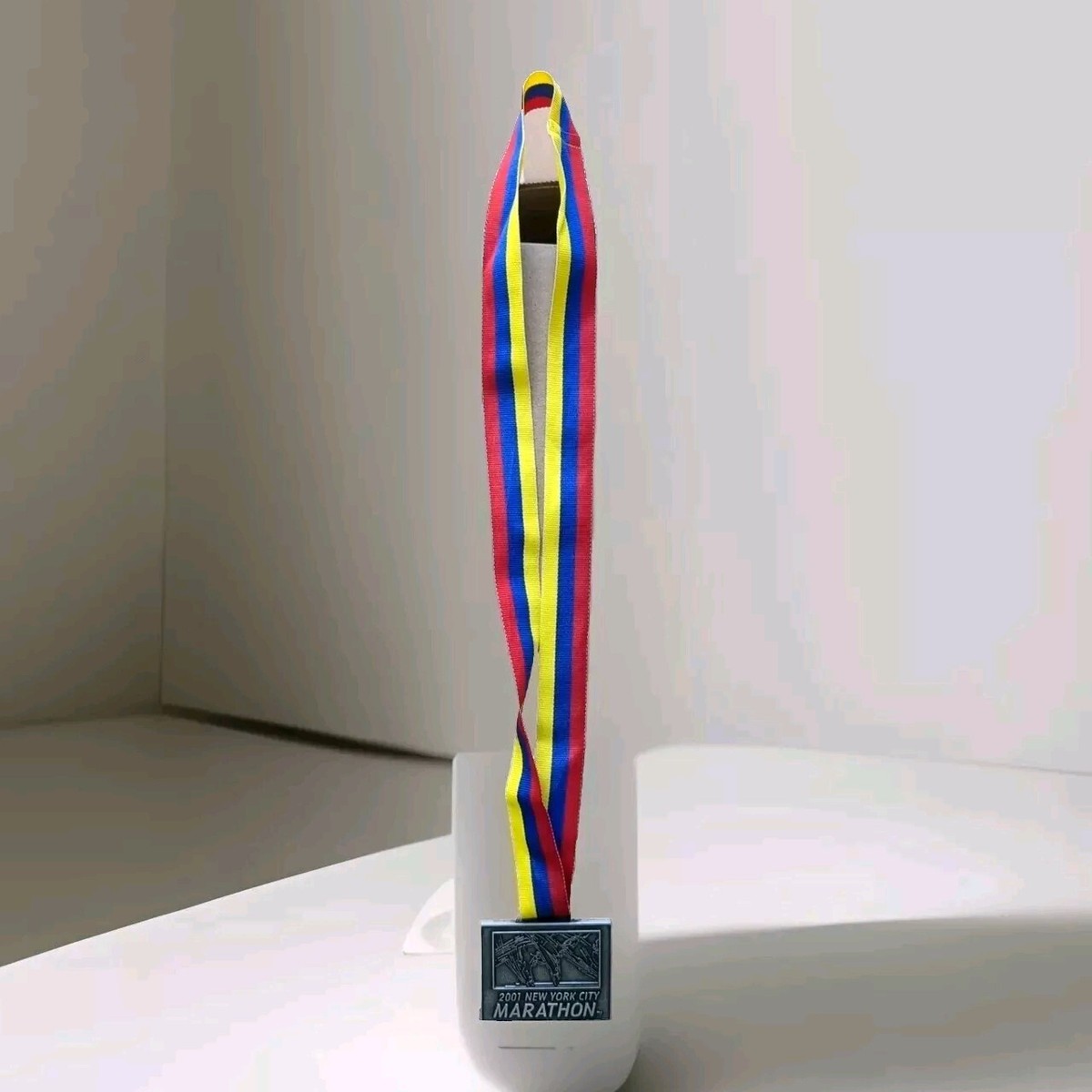 2001 NEW YORK CITY MARATHON FINISHERS MEDAL 5 BOROUGHS NYC 9