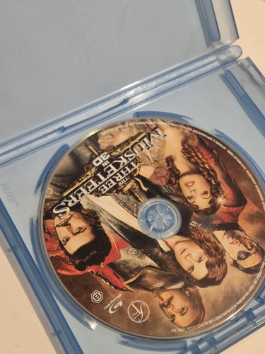 THE THREE MUSKETEERS 3D BLU RAY Swedish Import English Audio - Picture 3 of 3