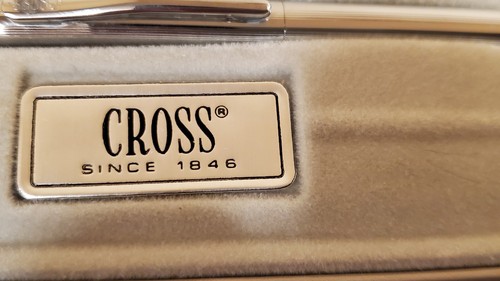 Penna a sfera vintage Cross cromo lucido 1502 made in USA con libretto funzionante - Foto 3 di 17