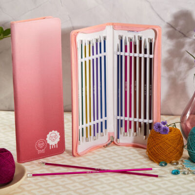KnitPro Zing Set. Gerade Single Point Stricknadeln Set mit rosa Etui