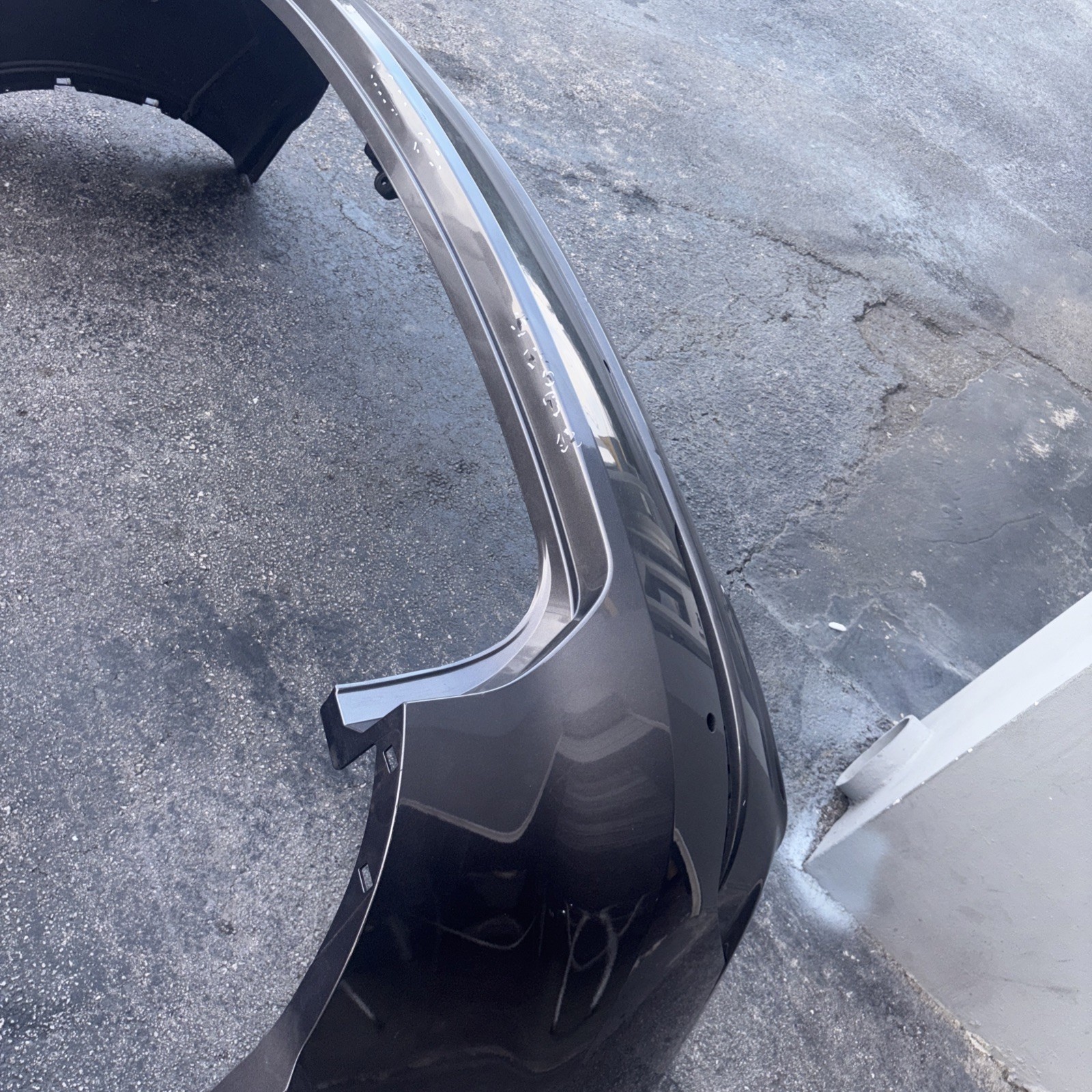 2017-2022 MASERATI LEVANTE Rear Bumper Cover OEM  W LOWER TRIM#3219